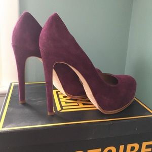 Pour La Victoire Irina Burgundy kid suede heels